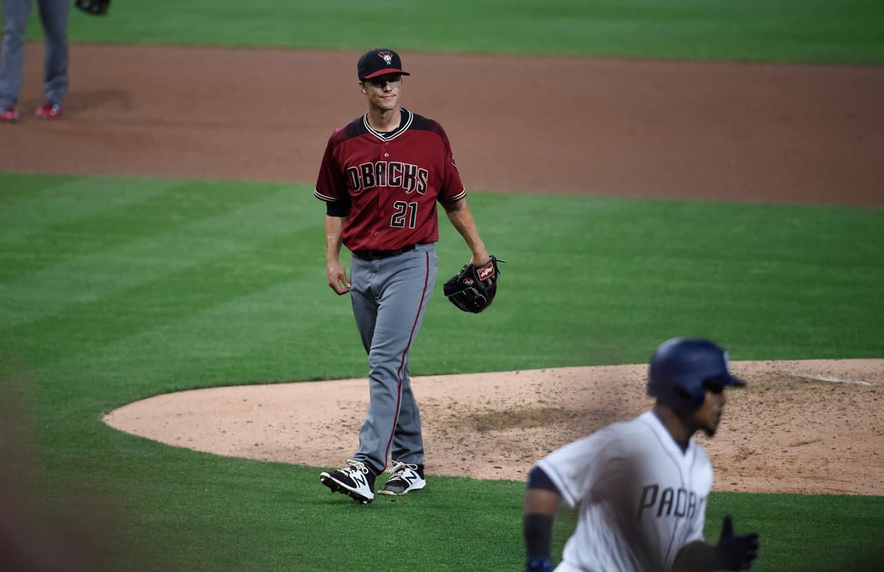 ARI 0 – 1 SD: Zack Grainke fue el pitcher derrotado a pesar de lanzar 8 entradas en las que sólo permitió una carrera y ponchar a 6 enemigos.