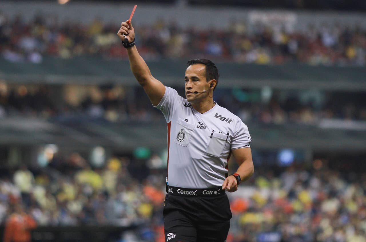 ¿Y el juego limpio? Llovieron tarjetas rojas en la jornada dedicada a los niños