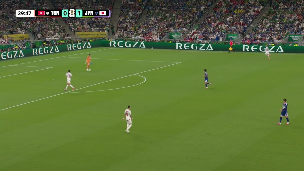 ¡GOL!  anota para Japón. Ayase Ueda