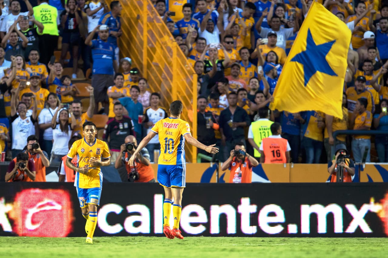Tigres se mantiene incólume en lo que va del campeonato, tras nueve partidos aún no conoce la derrota. Su juego ante los poblanos no fue tan sencillo como pudiera parecer porque sus delanteros no anduvieron finos.