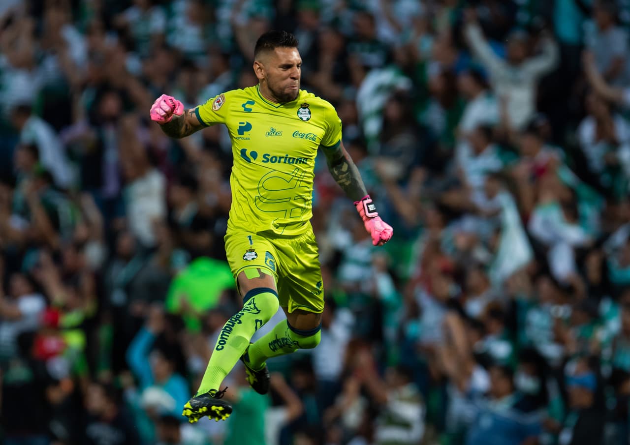 <b>Arquero:</b> Jonathan Orozco (Santos, 9).