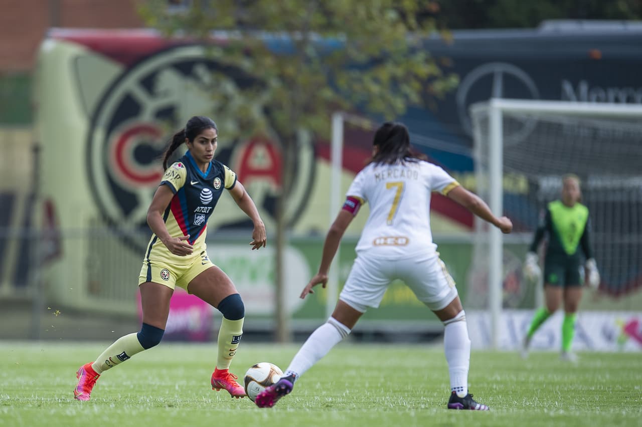 La jugadoras del América no pueden meter ni las manos y las regias se encargan de golear 0-4 al conjunto capitalino.