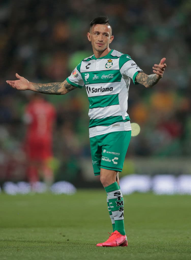 Brian Lozano sufre fractura de tibia y peroné