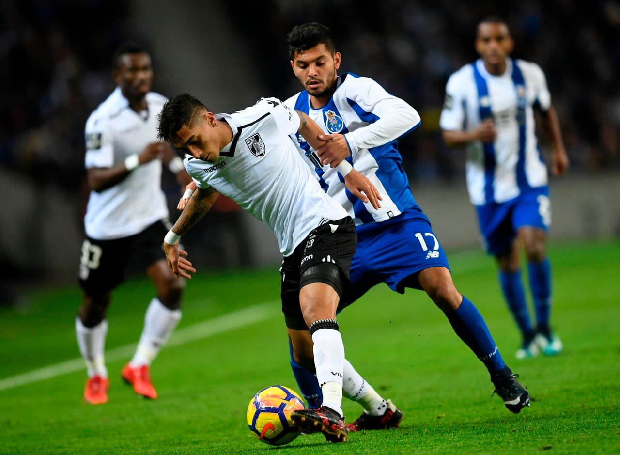 El Porto goleó al Vitoria con 'Tecatito', Reyes y Layún en la cancha