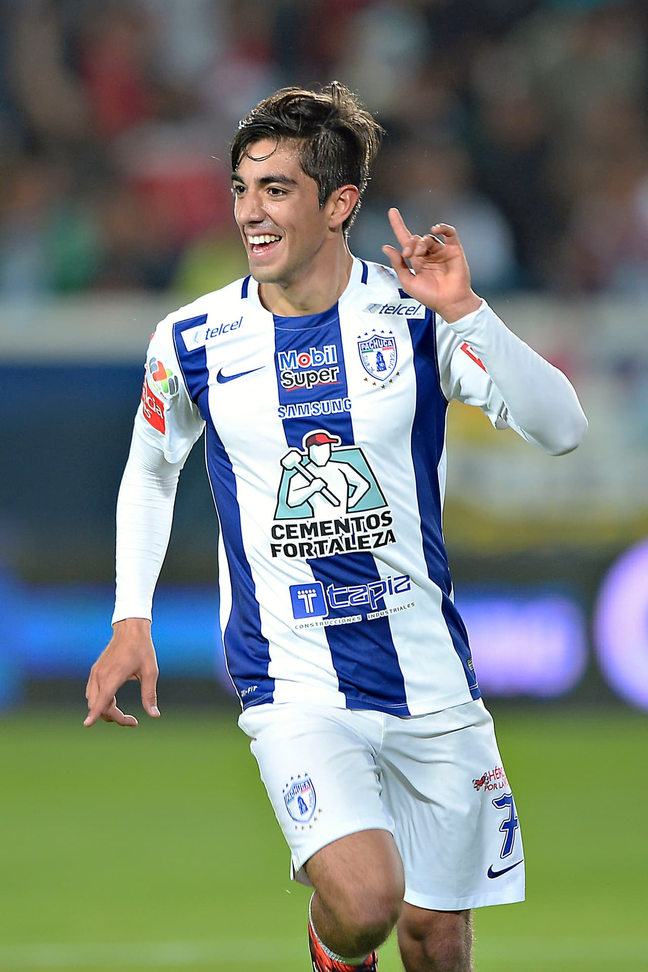 Rodolfo Pizarro, Pachuca.- El delantero de los Tuzos sigue teniendo un gran torneo, y en esta ocasión, anotó un gol a pase de Franco Jara en el partido contra Veracruz, logrando sumar 10 puntos en la fecha 11, mientras que su valor en el UD Fantasy es de $6.7 millones.