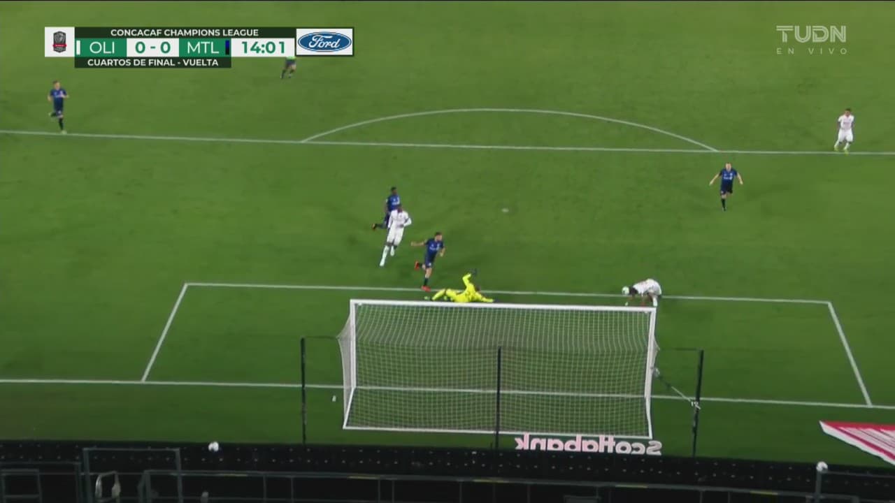 ¡Se la pierde solo frente al arco! Bengtson tuvo el 1-0 del Olimpia
