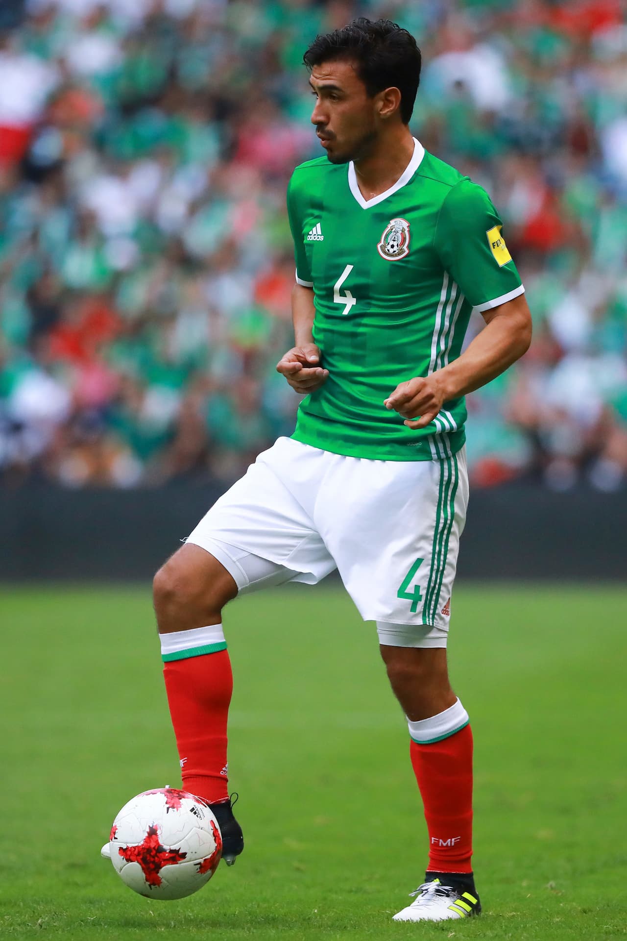 Oswaldo Alanís no tiene calificación, ya que apenas disputó 31 minutos antes de ser cambiado por Jesús Gallardo.