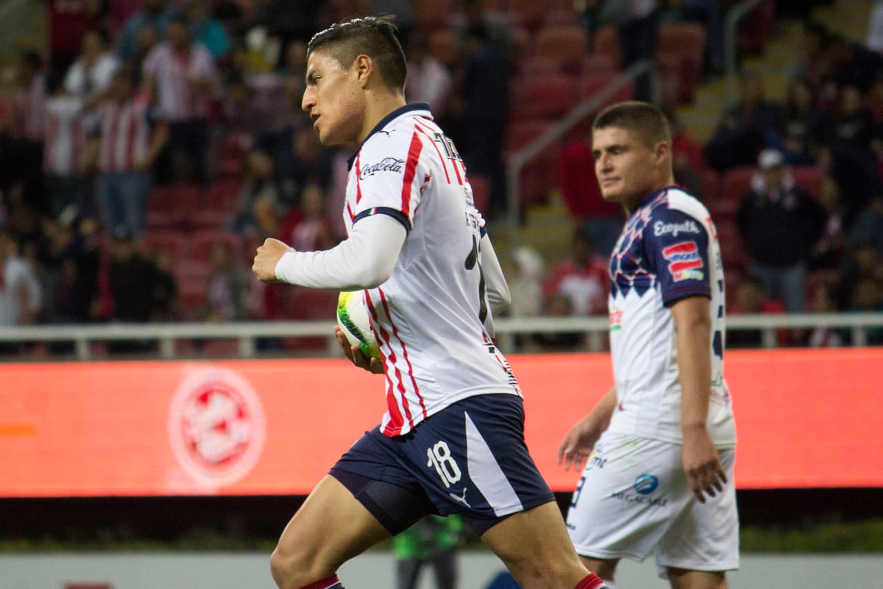 Y a los 66 minutos las Chivas lograron empatar, muy poco le duró el gusto a los sonorenses quienes no pudieron contener la furia Rojiblanca.