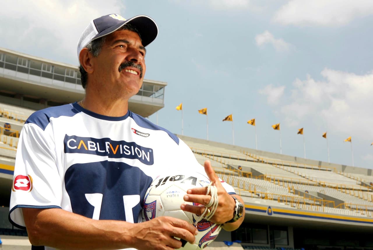 El brasileño se ha medido a los tapatíos dirigiendo a 4 equipos diferentes (Tigres, Pumas, Morelia y Toluca), teniendo resultados contrastantes con estas escuadras.