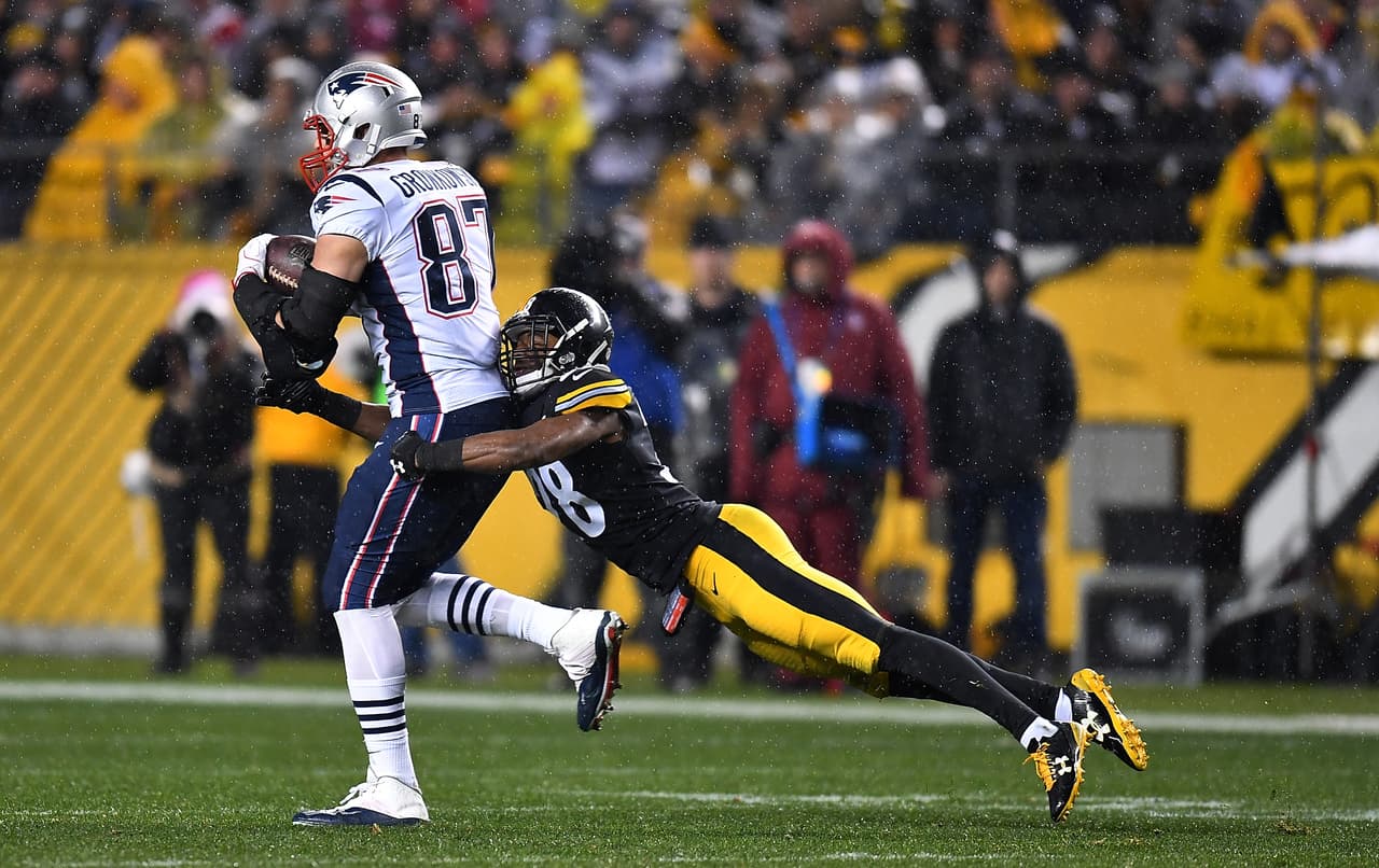 Por su parte, los de Pittsburgh buscaron evitar por medio de su defensa que los de Nueva Inglaterra se acercaran a la igualdad.