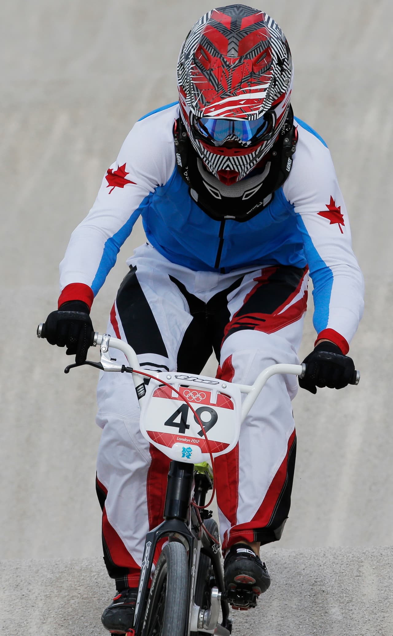 El canadiense Tory Nyhaug conquistó la medalla de oro en ciclismo BMX, le persiguió el ecuatoriano Alfredo Campo y el estadounidense Nicholas Long.