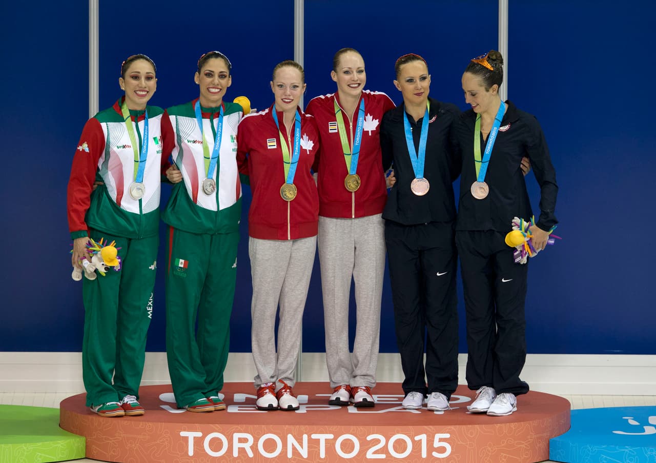 Karine Thomas y Jaqueline Simoneau de Canadá fueron oro en nado sincronizado, la plata fue para las mexicanas Karem Achach y Nuria Diosdado; el bronce para las estadounidenses Matiya Koroleva y Alison Williams.