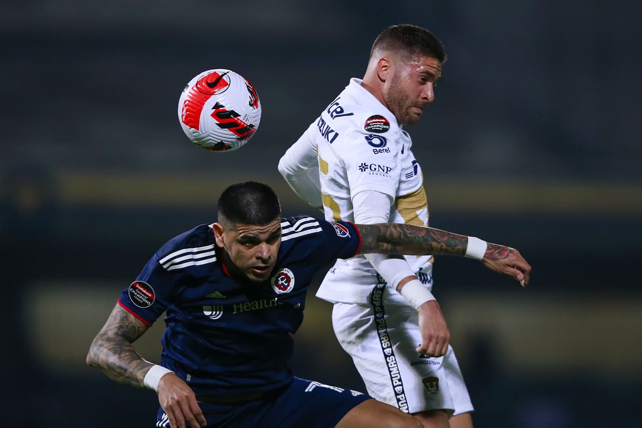 Los universitarios no dieron tregua al club de la MLS desde el silbatazo inicial. Pumas intentó por tierra y aire, pero faltó el último toque para anotar el primer gol que impulsara al equipo.