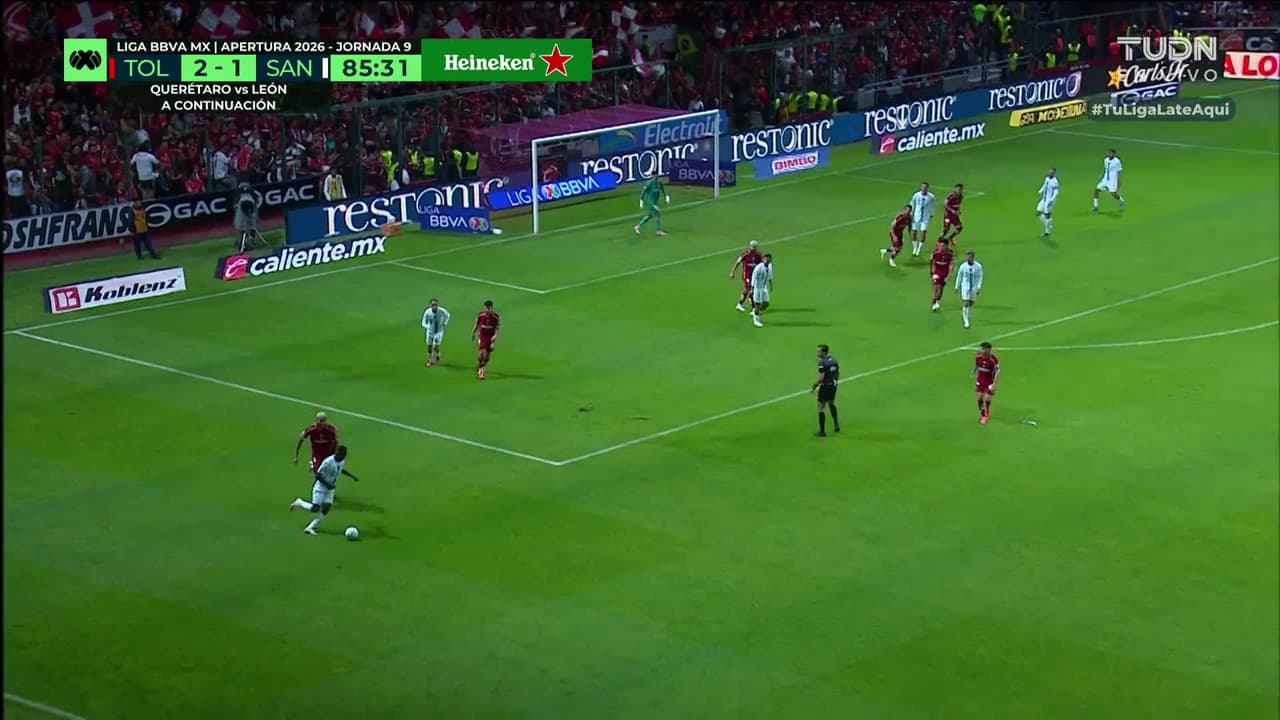 ¡GOL!  anota para Santos Laguna. Kevin Palacios