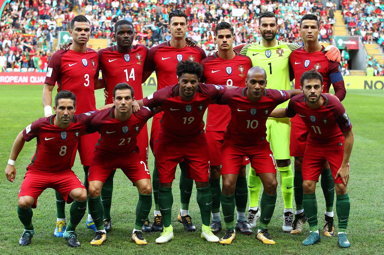 12. Portugal (UEFA) - 4 clasificaciones a la Copa del Mundo desde 2002 a 2014.