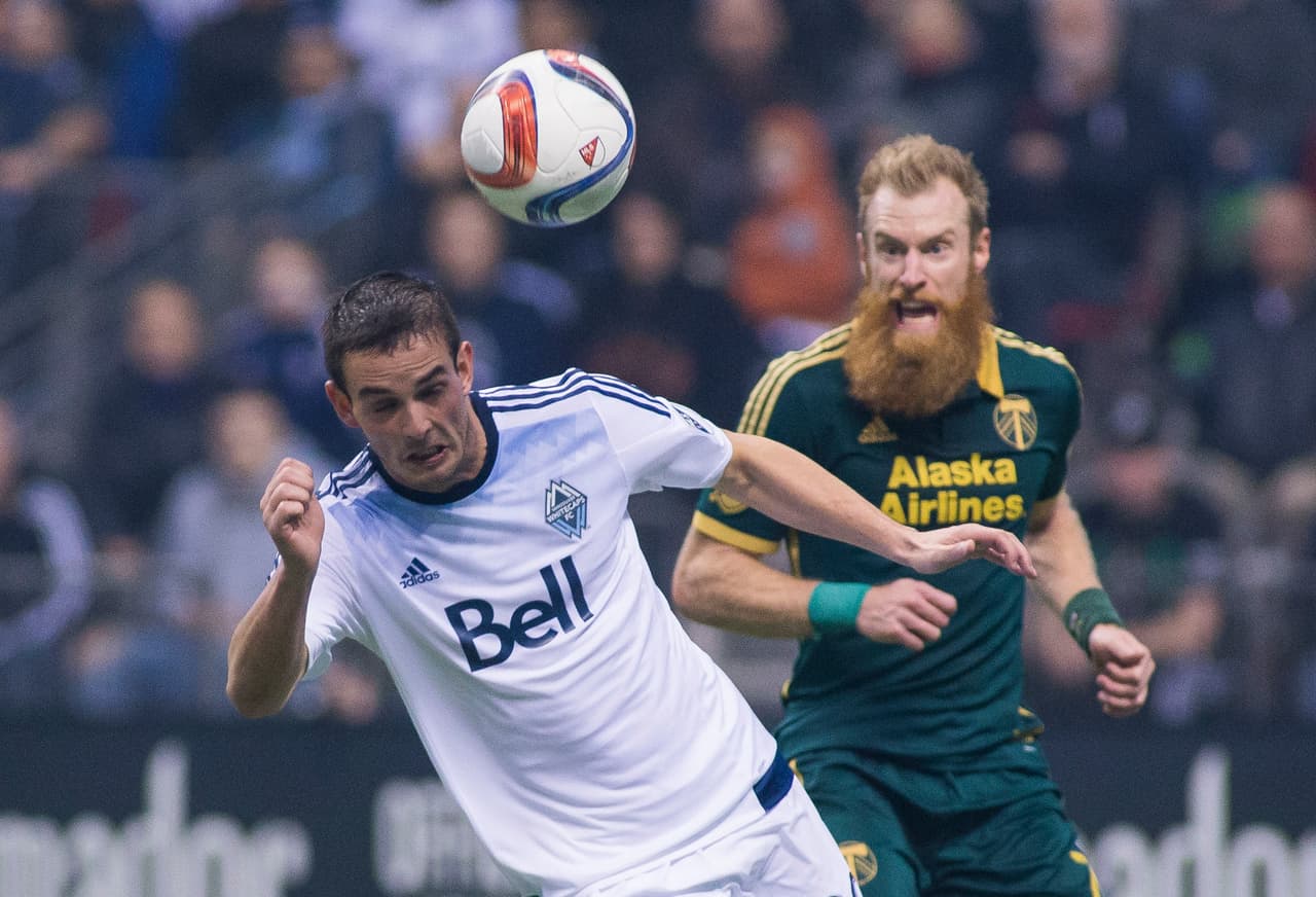 Octavio Rivero y Nate Borchers uno de los duelos de mayor fricción en el BC Place de Vancouver.