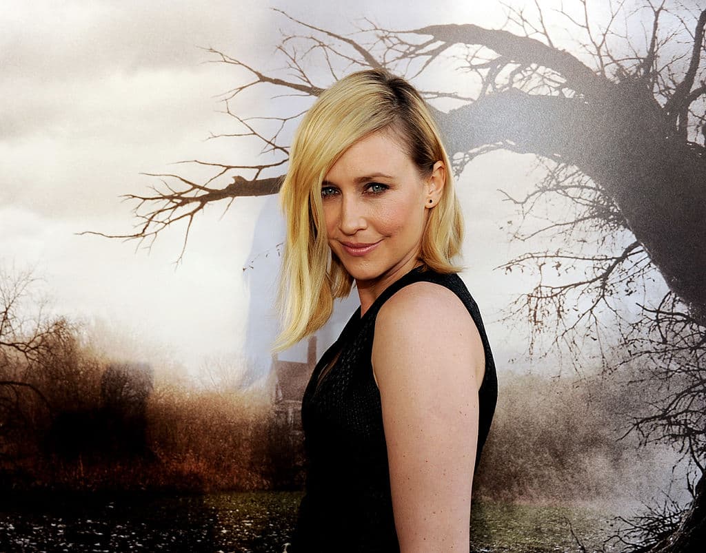 Los fans descubrirán su historia de trasfondo oscuro y retorcido y conocerán de primera mano cuán profundamente intrincada es la relación con su madre, Norma, y cómo ello ayudó a forjar a uno de los asesinos en serie más famoso de todos los tiempos.
<br>