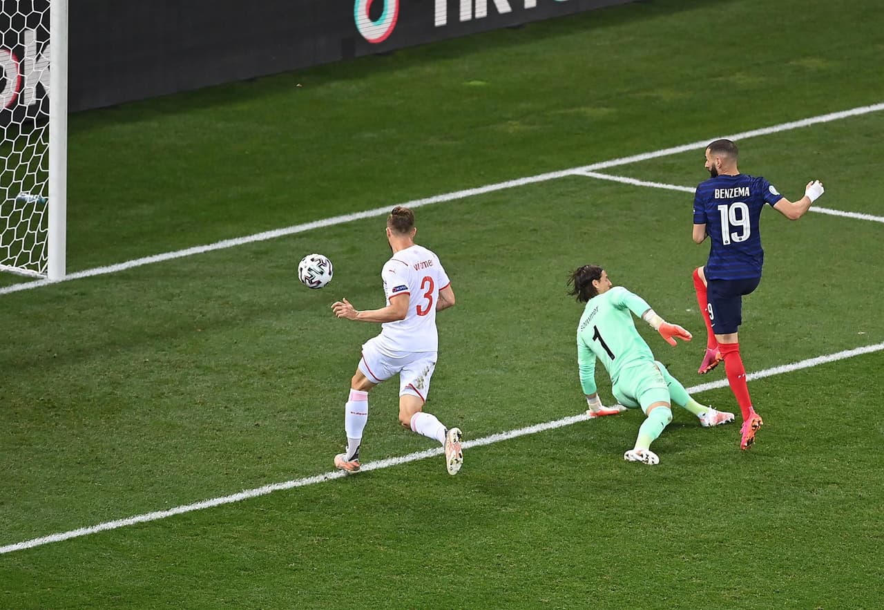 Se define en penales el encuentro y Suiza pasa a Cuartos de Final de la Euro 2020. La escuadra suiza abría el marcador con gol de Seferovic, sin embargo, Karim Benzema con doblete puso arriba a ‘Les Bleus’ junto con Paul Pogba (75’) pero al filo del partido Garavanovic (90’) se encargo de llevar el encuentro a tiempo extra. Kylian Mbappé falló el penal que definió el encuentro.