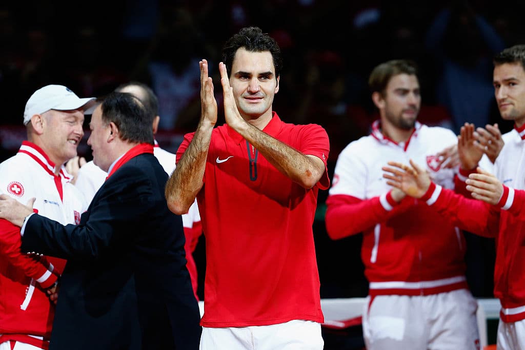 Los éxitos de Federer no se limitan al circuito de la ATP. En 2014, junto con su socio Stan Wawrinka, guiaron a Suiza a ganar la Copa Davis, un certamen altamente competitivo.