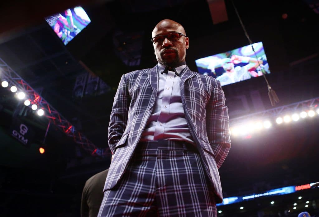 Sin embargo, el boxeador Floyd Mayweather es el hombre en el mundo deportivo al que le gusta imponer condiciones por medio de su dinero.