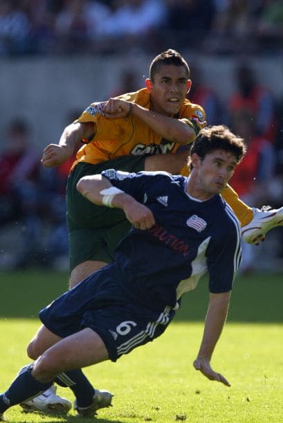 2005: Tres años después, la historia se repite. Los Revs nuevamente caen 1-0 ante el Galaxy en la lucha por la Copa MLS luego de un gol de Guillermo Ramírez en tiempos extras.