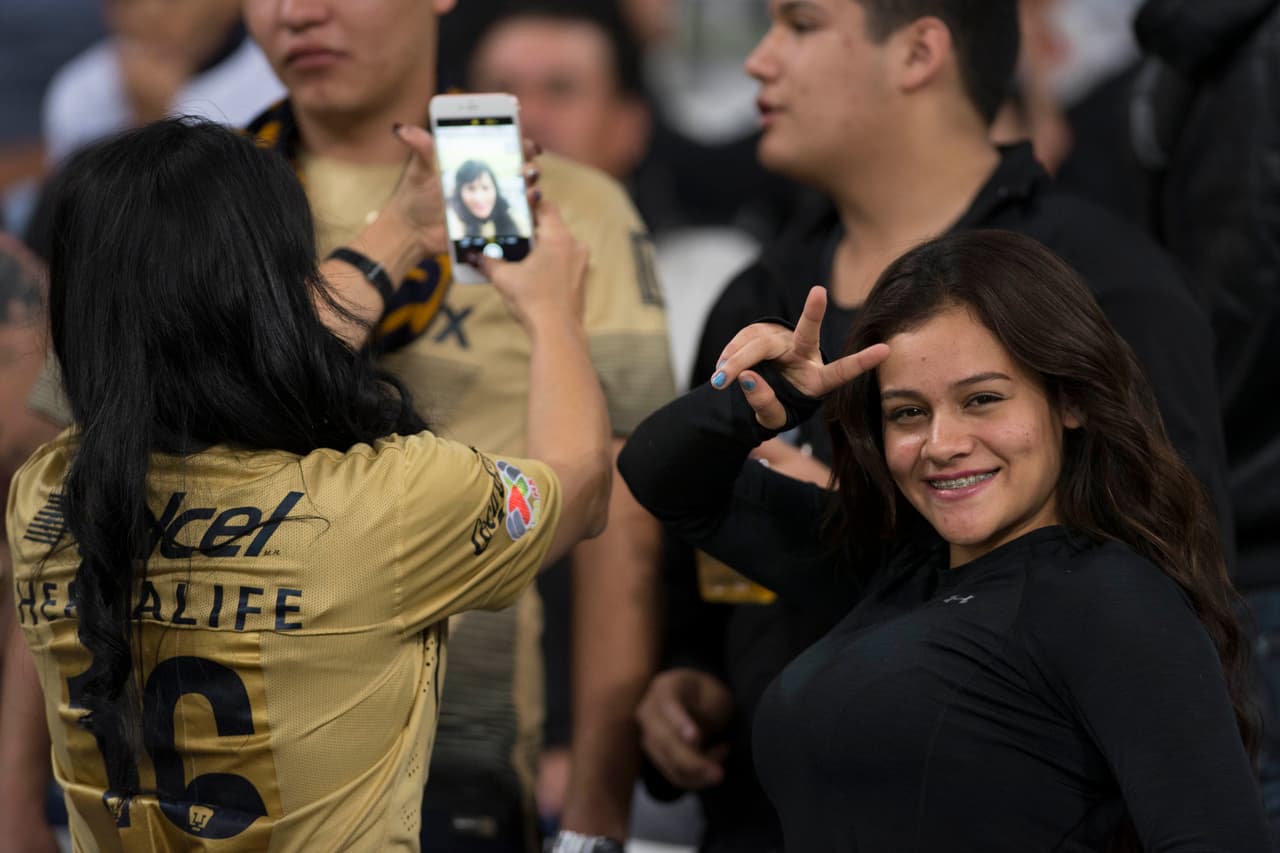 El colorido de la afición en la Jornada 4