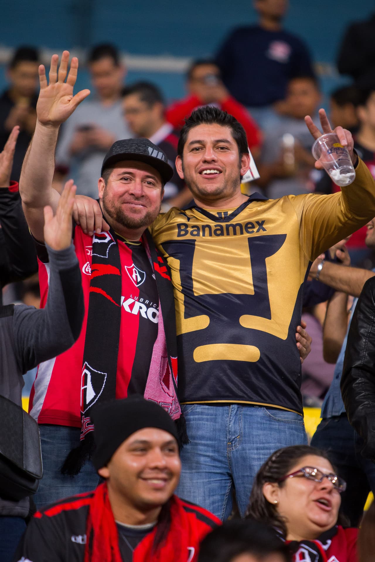 El colorido de la afición en la Jornada 4