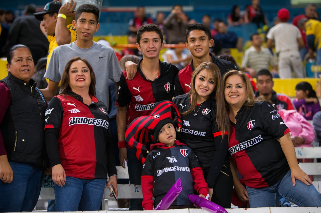 El colorido de la afición en la Jornada 4
