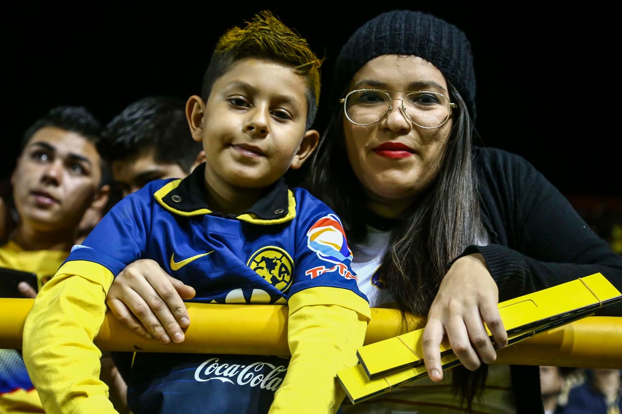 El colorido de la afición en la Jornada 4