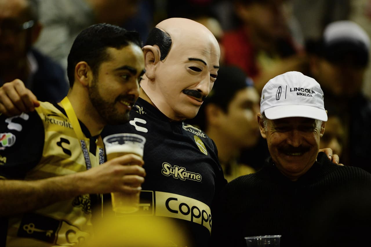 El colorido de la afición en la Jornada 4