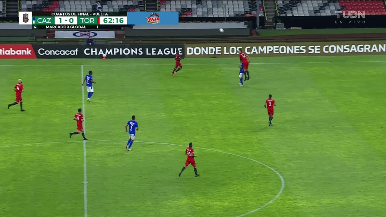 ¡TIRO ATAJADO! disparo por Ignacio Rivero.