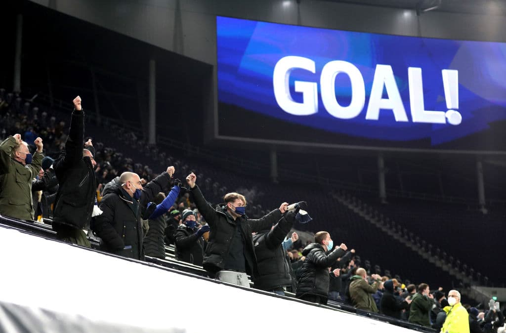 Tottenham derrota en casa al Arsenal 2-0. Durante la jornada 11, Son Heung-Min (13) y Harry Kane (45+1) se encargaron de darle la victoria a su equipo en la fecha dominical de la Premier League.