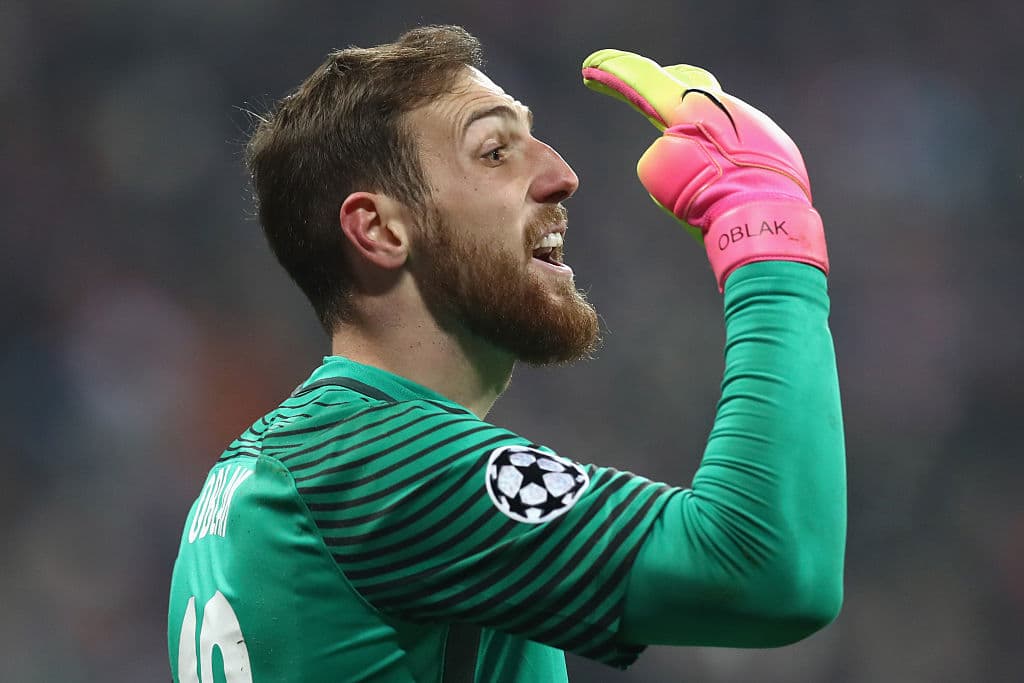 El diario 'The Times' dio a conocer que el arquero esloveno del Atlético de Madrid, Jan Oblak, fue quien frenó personalmente su llegada al Chelsea por 100 millones de euros.
