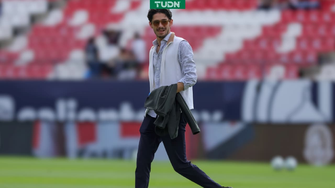 Aleco Irarragorri pide ayuda para encontrar aficionado viral que baila con gabán de Santos