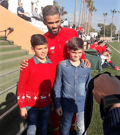 Y al final, claro está, la afición del Standard Liege se quedó satisfecha por la remontada y el esfuerzo de los suyos.