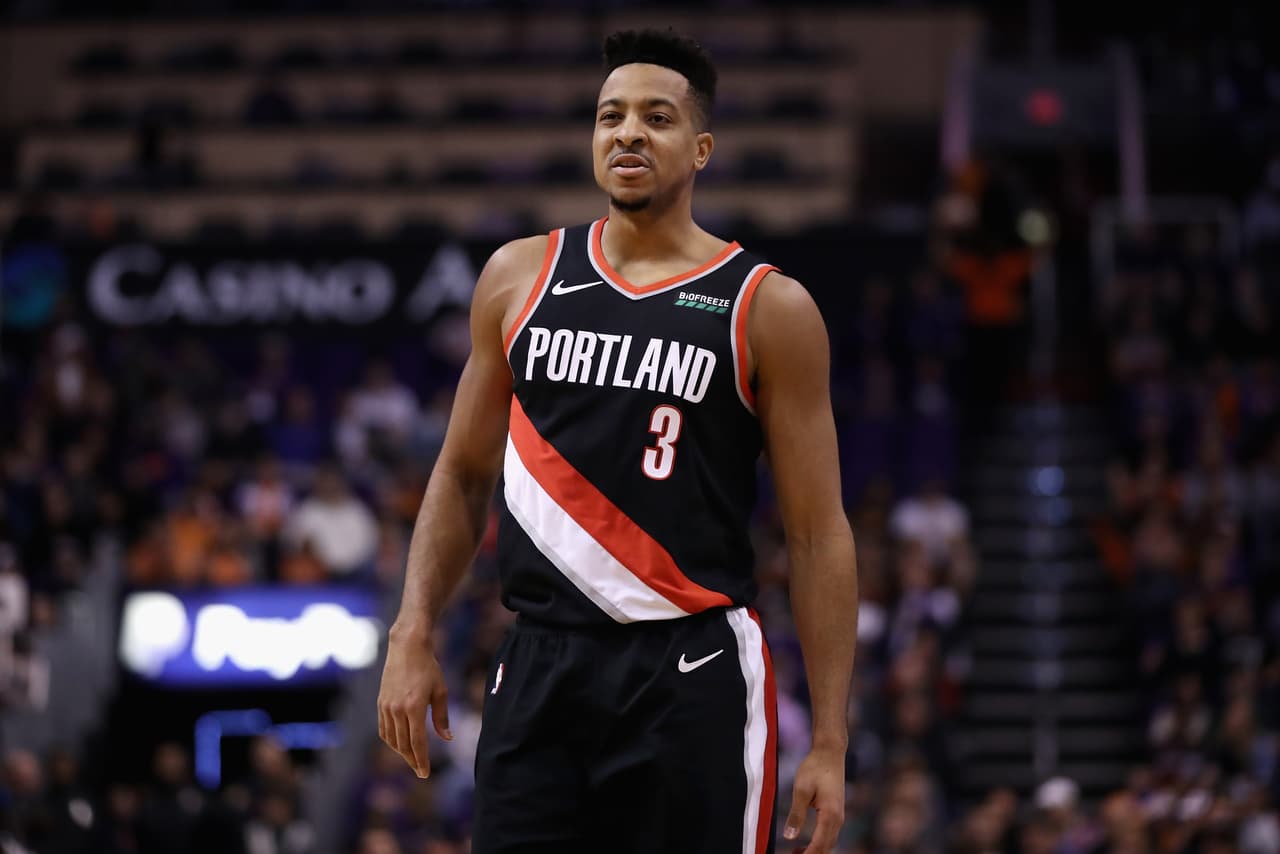 Jugador de los Blazers dejará de dar autógrafos por coronavirus