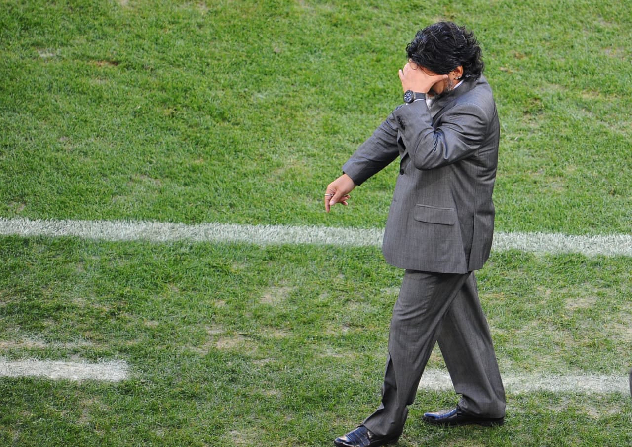 Esa derrota generó la salida de Diego Armando Maradona en la dirección técnica de Argentina.