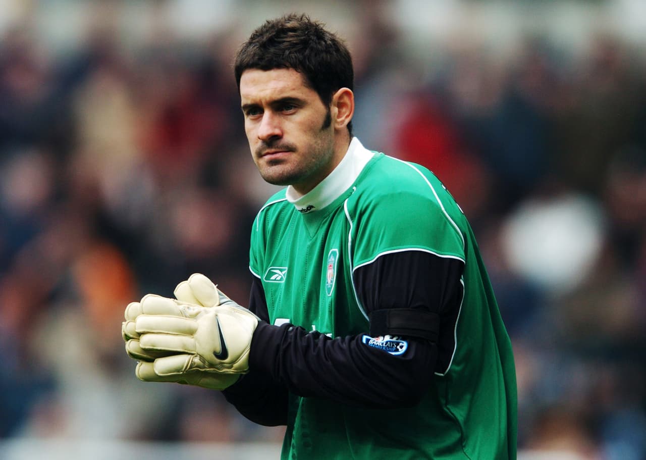 Scott Carson (Inglaterra) - Era el portero suplente. Jugó poco en esa Champions League, pero lo hizo. Era uno de los más jóvenes del plantel, ahora juega para el Derby County.