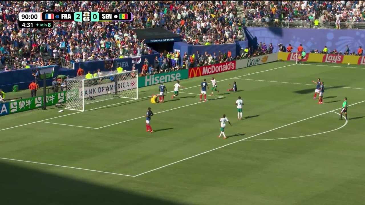 ¡GOL!  anota para Francia. Kylian Mbappé