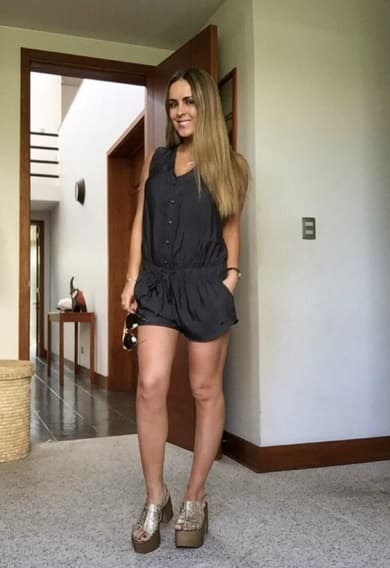 Maura es una candente chilena que es pareja del jugador del Sport Recife, Mark González. Ambos son conocidos como los Beckham chilenos.