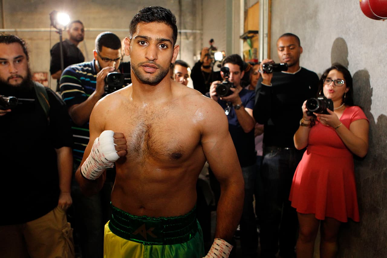 El británico Amir Khan prepara armas para enfrentar y derrocar a Saúl 'Canelo' Álvarez como monarca mundial medio CMB.