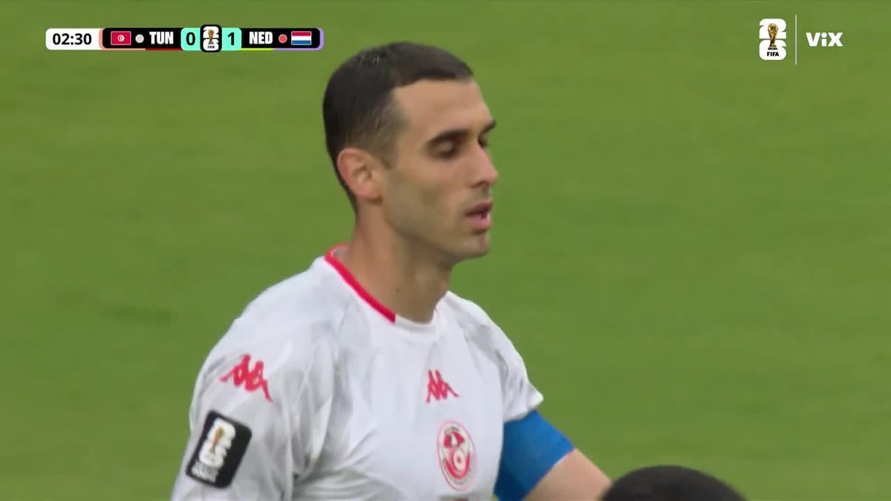 ¡Autogol de Túnez! Ellyes Skhri la mete en su arco
