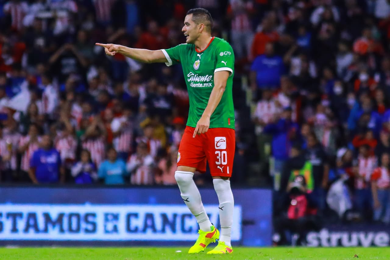 ¿Qué cambiará Chivas? Sergio Flores anticipa una "sorpresa" ante Puebla