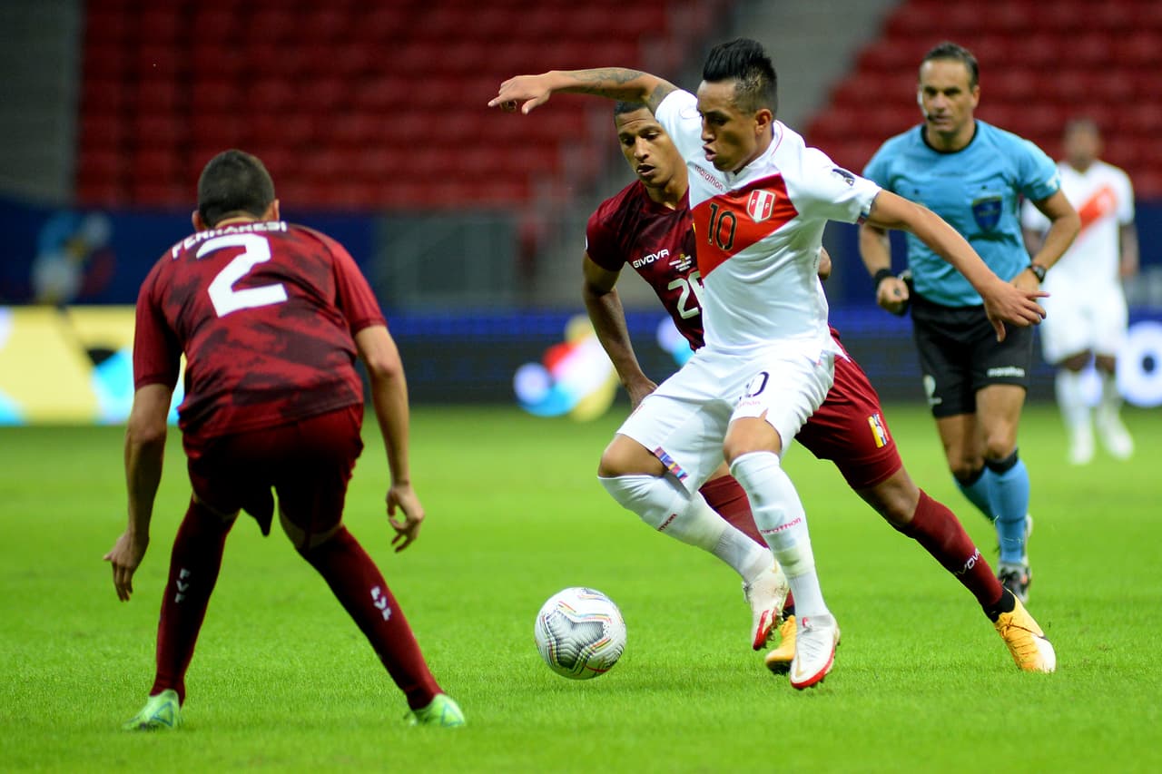 André Carrillo capitalizó el dominio de Perú en el encuentro y con un gol solitario dio el triunfo ante Venezuela.
