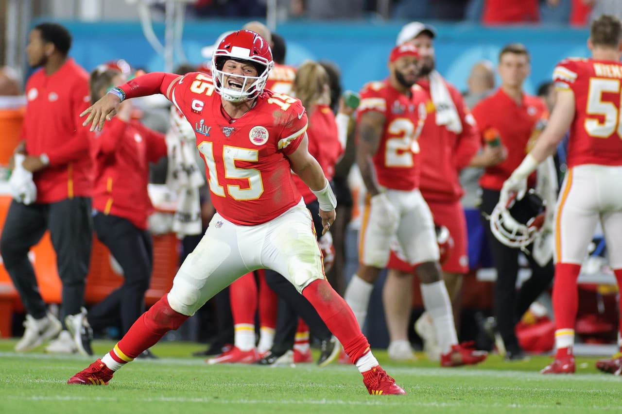 Así se gestó la heróica victoria de los Chiefs en el Super Bowl LIV tras anotar 21 puntos sin respuesta en el último cuarto para obtener su segundo título de Super Bowl en la historia de la franquicia. Los 49ers se quedan en la orilla y la espera sigue luego del último Vince Lombardi en 1995.