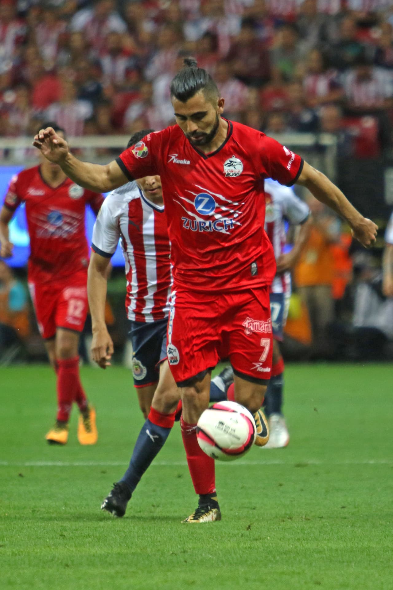 Amaury Escoto sorprendió en la segunda mitad del año con Lobos BUAP. El atacante ahora estaría en la mira de Chivas y Gallos.