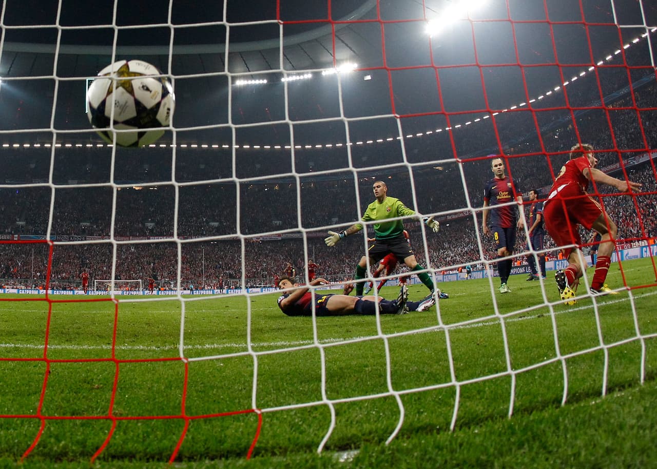 <b>Ni las manos metieron los Blaugranas</b>
<br>- Inconcebible pero real, la noche del Barcelona fue una pesadilla.
<br>- Así reaccionó Víctor Valdés cada que tenía que sacar el esférico del fondo de su arco.