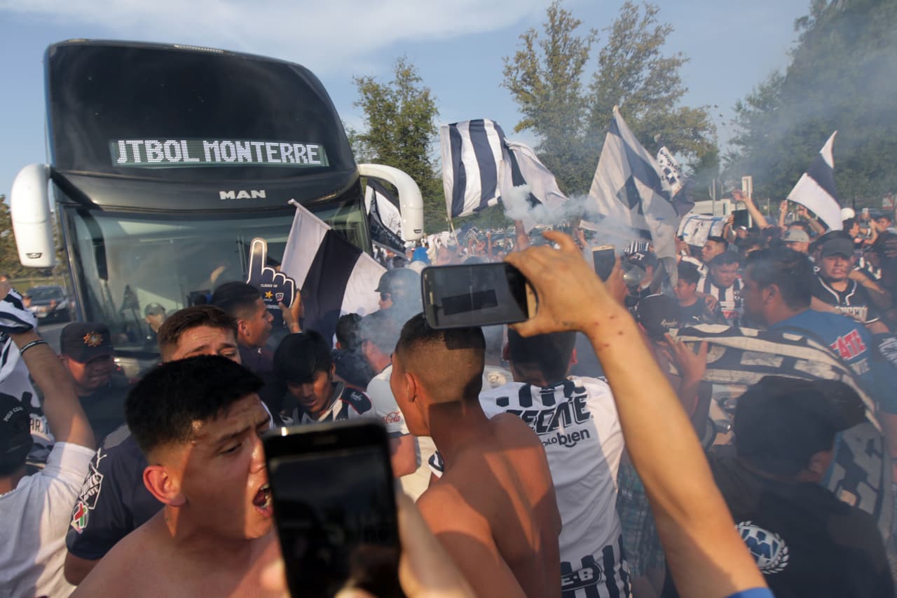 Llegada de Rayados al Estadio Bancomer previo al Clásico Regio por la Jornada 10 del 
<a href="https://www.univision.com/deportes/futbol/liga-mx/" target="_blank">Clausura 2019</a>.