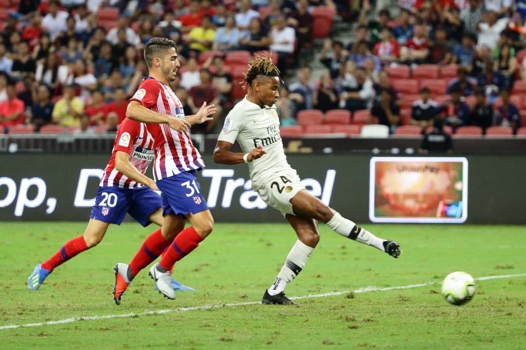 Christopher Nkunku acaba de cerrar su traspaso con el RB Leipzig. El mediapunta, de 21 años y con apenas minutos en el Paris Saint-Germain, fichó por el equipo alemán hasta 2024, después de un traspaso que ha llegado a los 13 millones de euros.