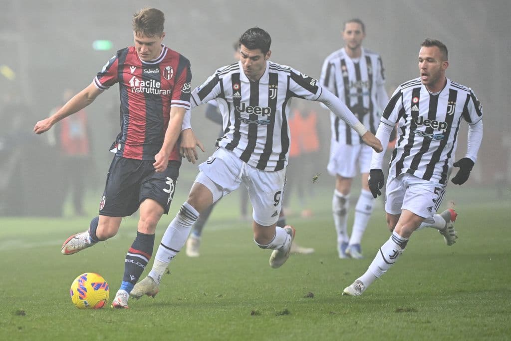 La Roma visitó al poderoso Atalanta, mostró su futbol y los golearon 1-4, mientras que la Juventus salió victoriosa 0-2 en su visita al Bologna.